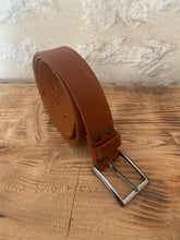 Charger l&#39;image dans la galerie, Ceinture de 35 mm de large en cuir marron
